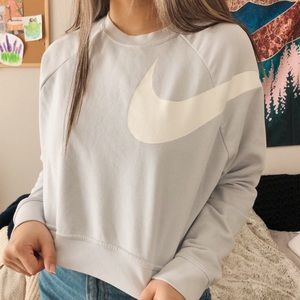Nike croptop pullover